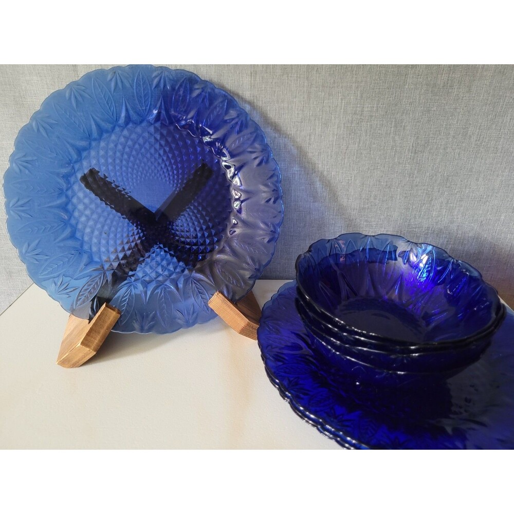Vintage Avon 10 1/5"  Dinner Plates & Bowls Set of 4 Royal Sapphire Blue Leaf